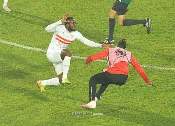 بالصور: مهاجم الزمالك مهدد بعقوبة الكاف