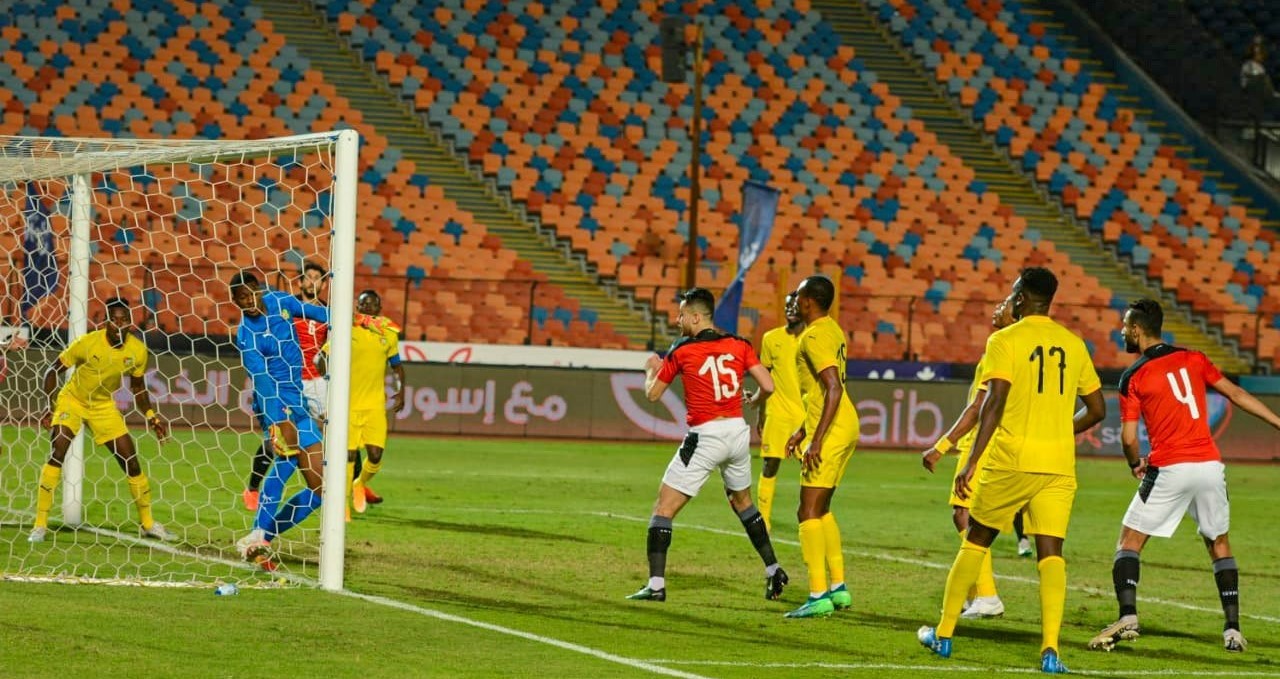 بالصور : المنتخب المصري يعبر منتخب توجو بشق الانفس