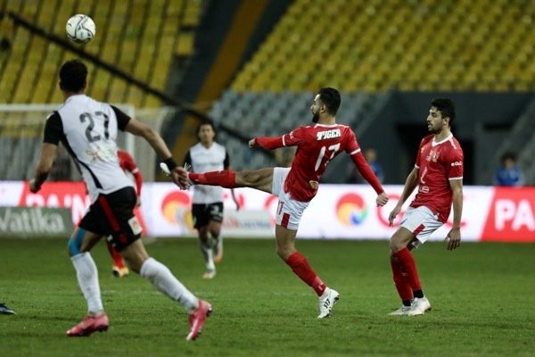 بالصور : الاهلي المصري يتوج بكاس مصر بعد فوزه على طلائع الجيش بضربات الحظ