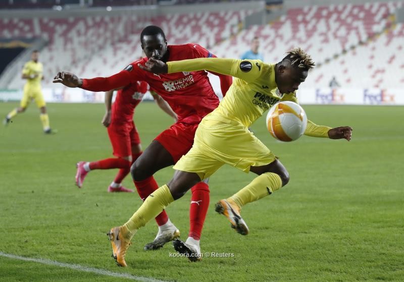 بالصور: لمسة أفريقية تنقذ فياريال في الدوري الأوروبي