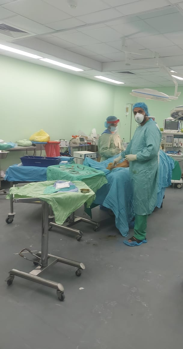 مستشفى الأوروبي بغزة ينجح في  إجراء عملية أوعية دموية لأحد مصابي "كورونا"