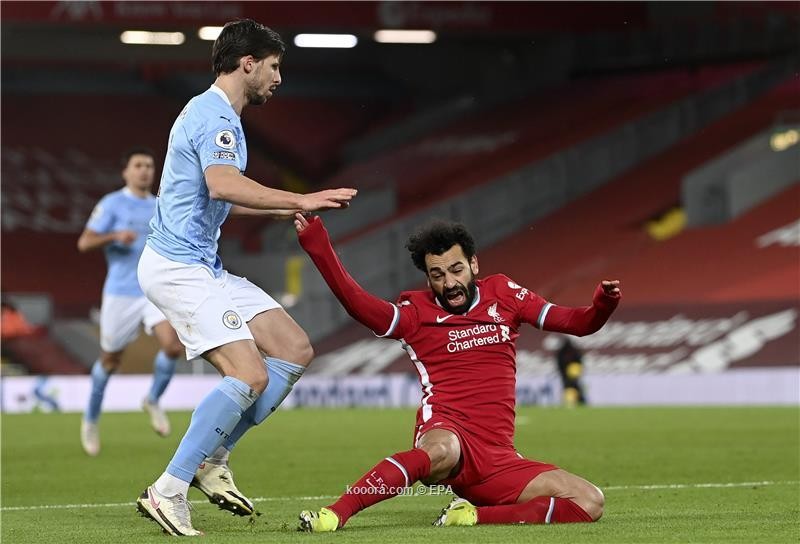 بالصور : مانشستر سيتي يذل ليفربول في عقر داره برباعية
