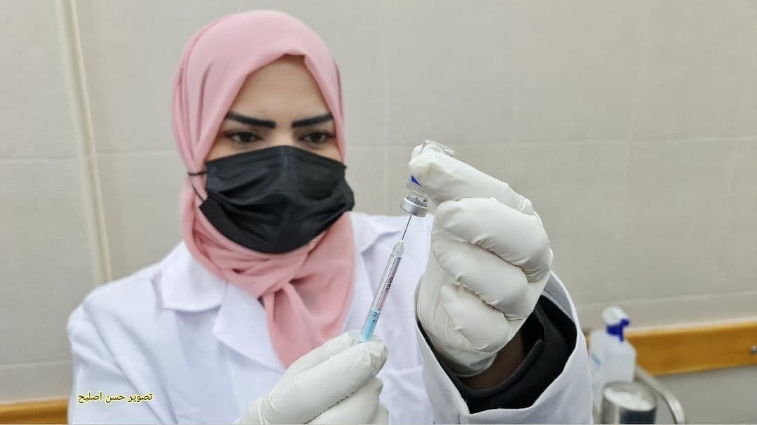 بدء تطعيم الطواقم الطبية العاملة بمستشفى غزة الأوروبي