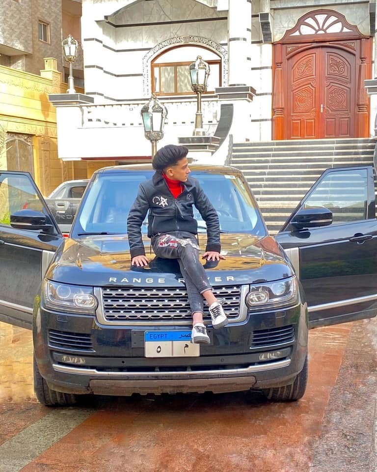 شاهدوا | طفل مصري "سامر المدني" يثير الجدل بامتلاكه سيارة سعرها 3 ملايين جنيه