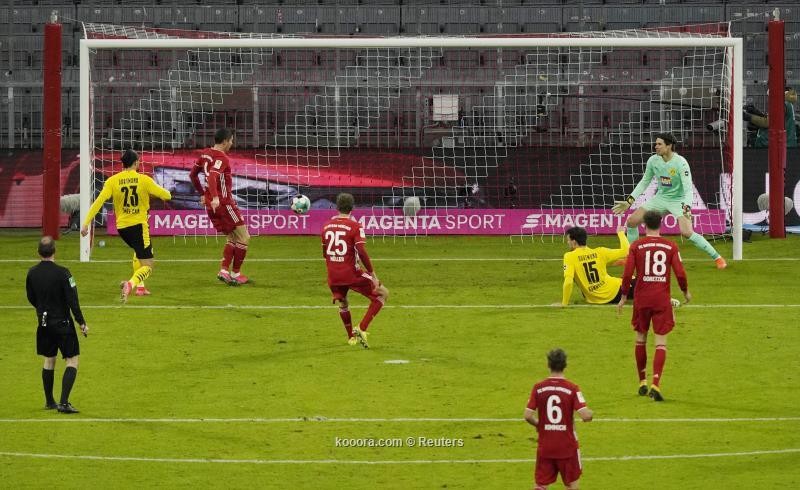 بالصور: بايرن يقلب الطاولة على دورتموند برباعية.. ويستعيد الصدارة