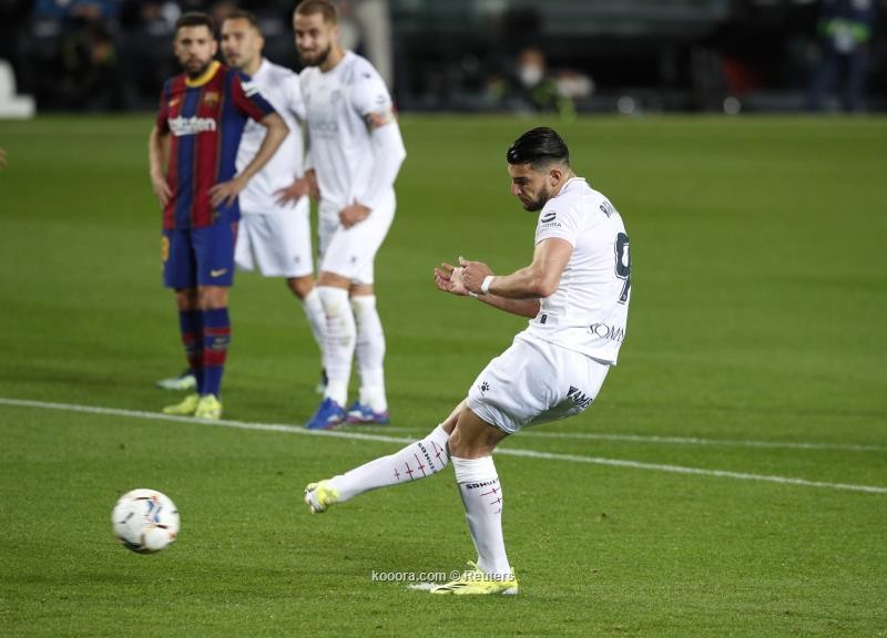 بالصور برشلونة يسحق هويسكا برباعية في ليلة توهج ميسي