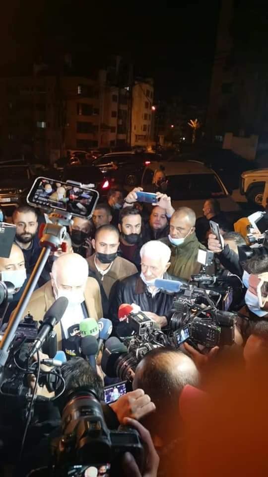 بالفيديو: لحظة وصول عباس زكي وجبريل الرجوب لتسجيل قائمة "فتح" للانتخابات