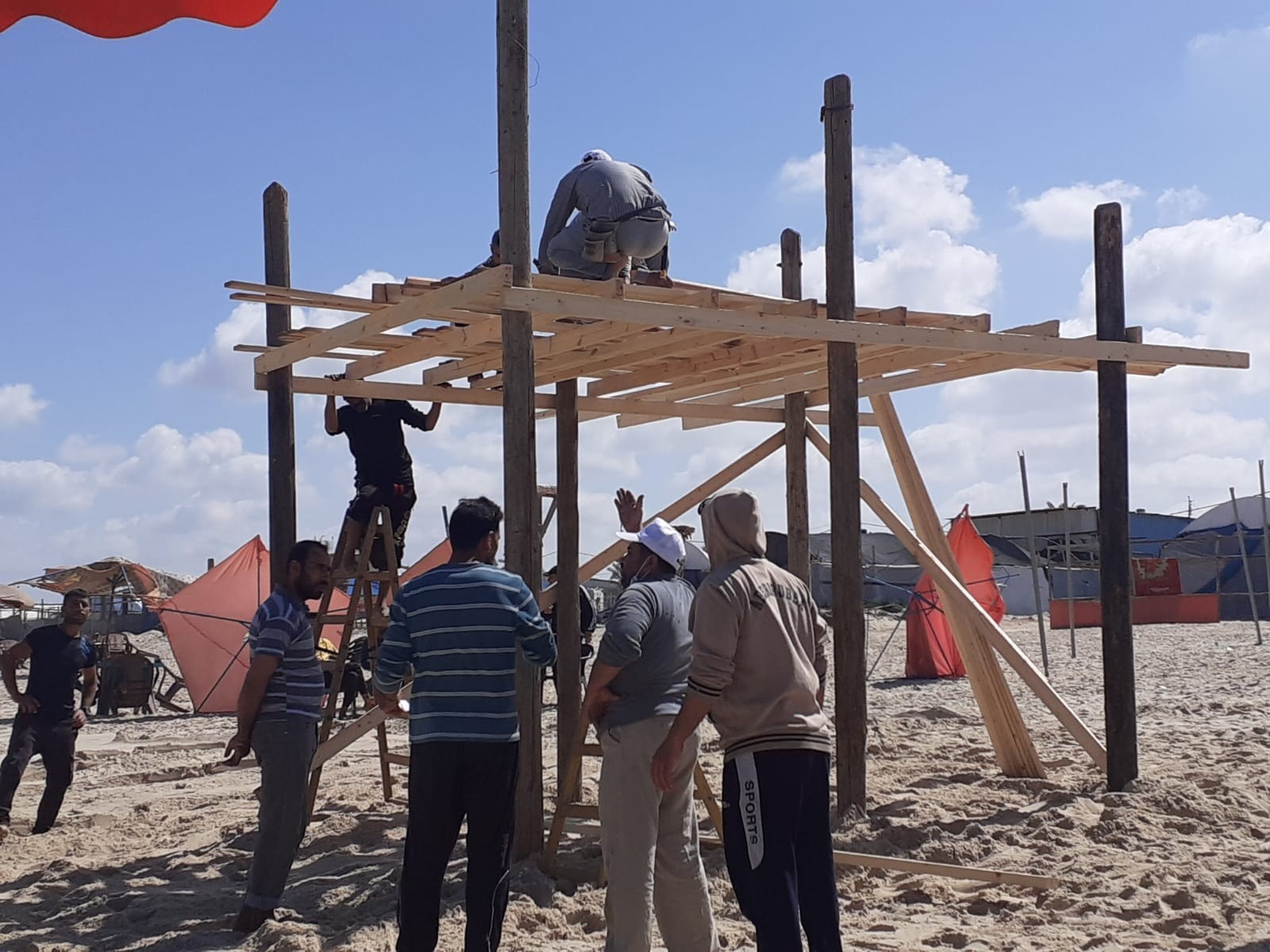 البدء بإنشاء أبراج للإنقاذ البحري في قطاع غزة