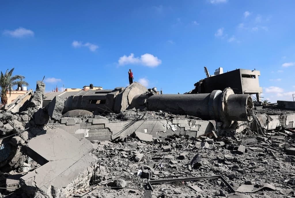 أوقاف غزة تعقب على استشهاد أحد موظفيها وتدمير مسجدين