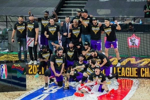 بالصور: الزمالك بطلًا لسلة إفريقيا على حساب المنستيري