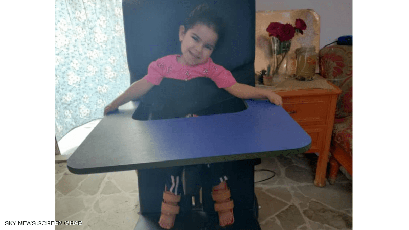 شاهدوا :  الطفلة السورية جولي في "دبي" لتلقي "أغلى علاج دوائي" بالعالم