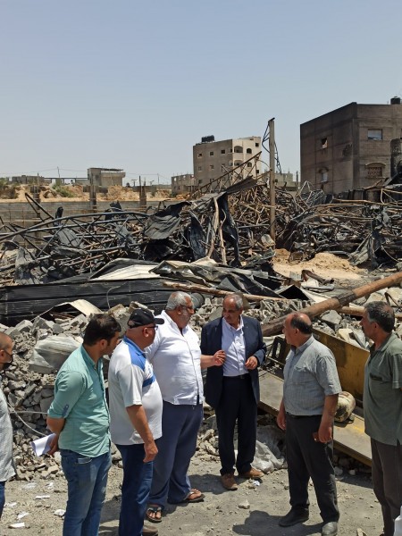 وزير الأشغال ينظم جولة تفقدية للمنازل والمصانع المتضررة في غزة