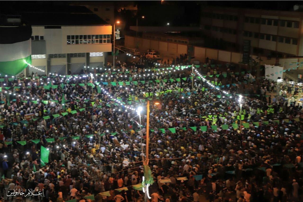 عوائل شهداء معركة "سيف القدس" يوجِّهون رسالة للمقاومة الفلسطينية بغزة