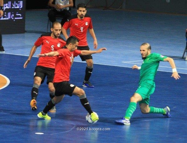 بالصور.. المغرب يهزم مصر ويتوج بلقب كأس العرب للصالات
