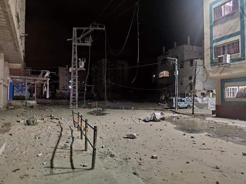 إصابات في سلسلة غارات شنّها الطيران الحربي الإسرائيلي بقطاع غزة