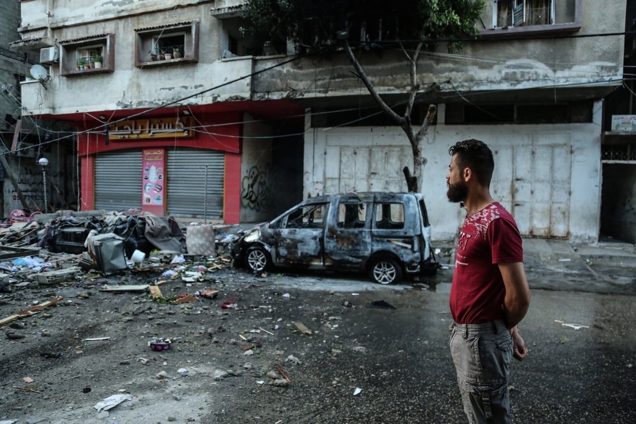 بالصور: استشهاد صحفي في غارة إسرائيلية على منزله بحي الشيخ رضوان بغزة