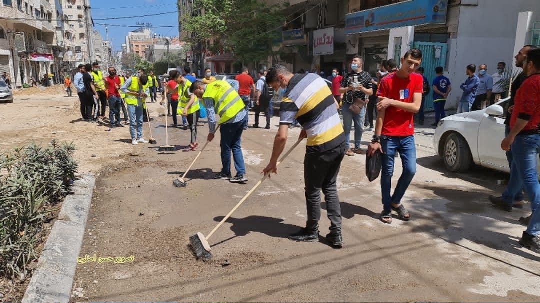 انطلاق أكبر حملة تطوع لتنظيف شوارع مدينة غزة من أثار العدوان