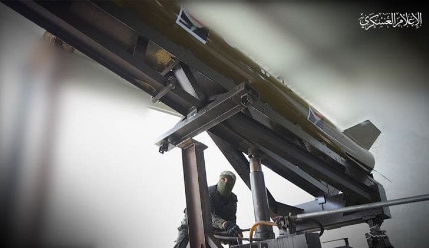 "القسام" تنشر مشاهد لأول مرة لصاروخ عياش 250