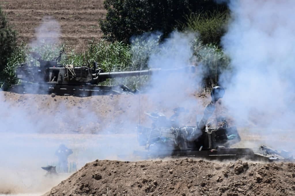 الطيران الحربي الإسرائيلي يواصل شن غاراته على قطاع غزة