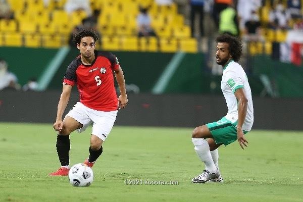 بالصور: السعودية تهزم اليمن وتبتعد بالصدارة