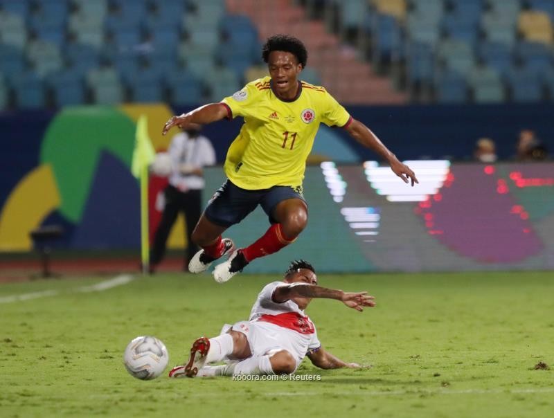 بالصور: النيران الصديقة تحبط كولومبيا أمام بيرو