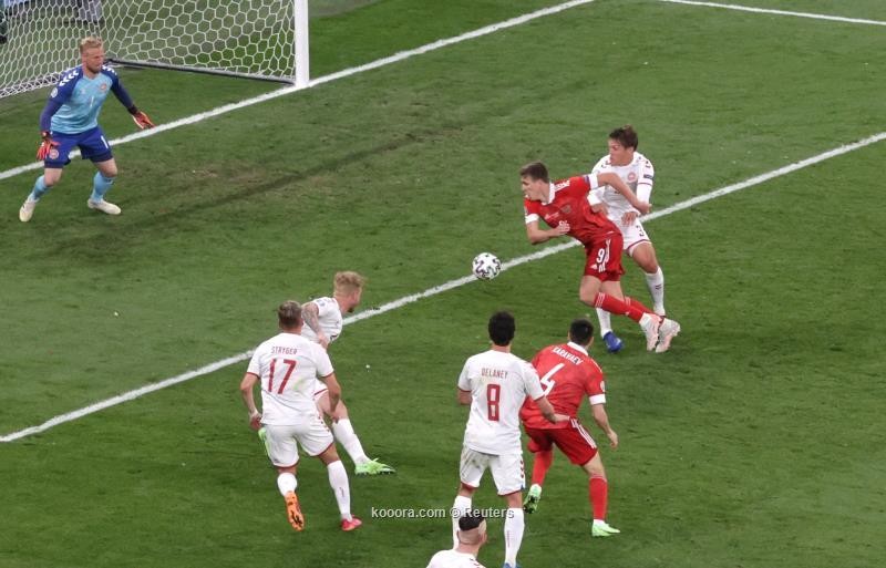 بالصور : الدنمارك تسحق روسيا وتخطف التأهل لثمن نهائي اليورو