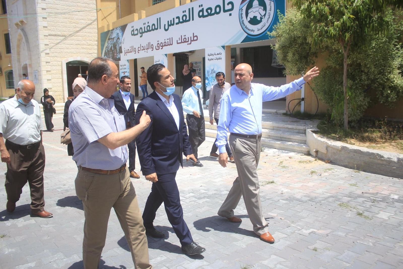 "الكلية العربية" تنظم سلسلة زيارات تضامنية لمؤسسات المجتمع المحلي والمدني