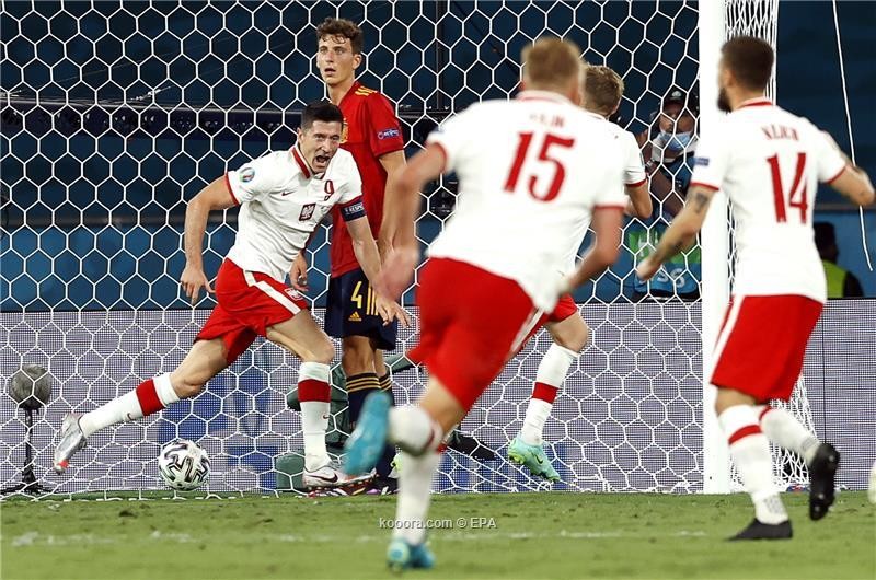 بالصور: إسبانيا تواصل المُعاناة بالتعادل مع بولندا