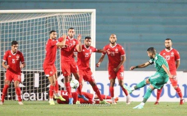 بالصور.. بونجاح ومحرز يقودان الجزائر للفوز على تونس
