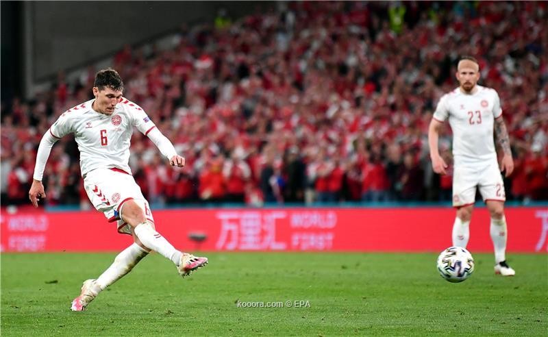 بالصور : الدنمارك تسحق روسيا وتخطف التأهل لثمن نهائي اليورو