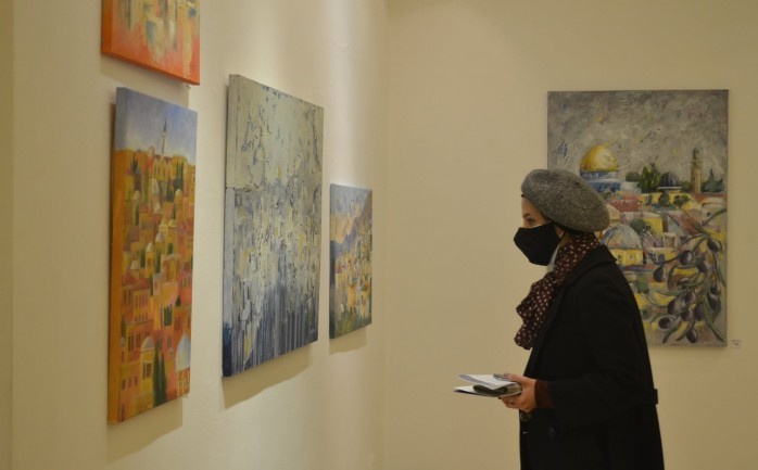 شاهد: افتتاح المعرض الفني  "فلسطين في القلب" في القاهرة