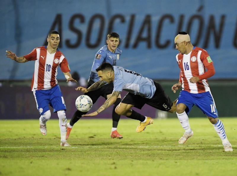 بالصور: أوروجواي تكتفي بالتعادل مع باراجواي