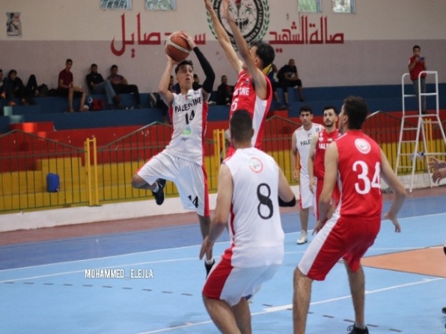 بالصور : ديربي البريج ورفح يبتسم للخدمات في كأس كرة السلة