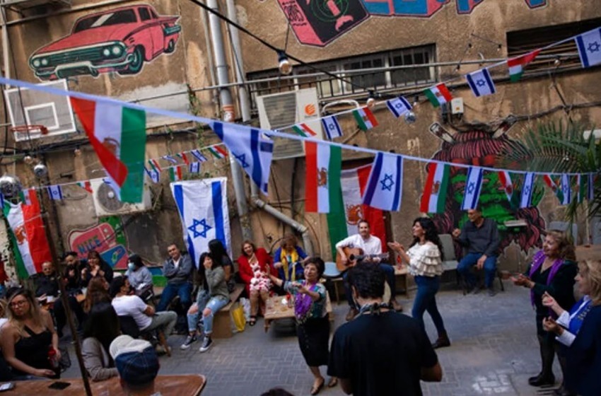 الخارجية "الإسرائيلية" تنشر صورًا لوفد إيراني معارض زار تل أبيب