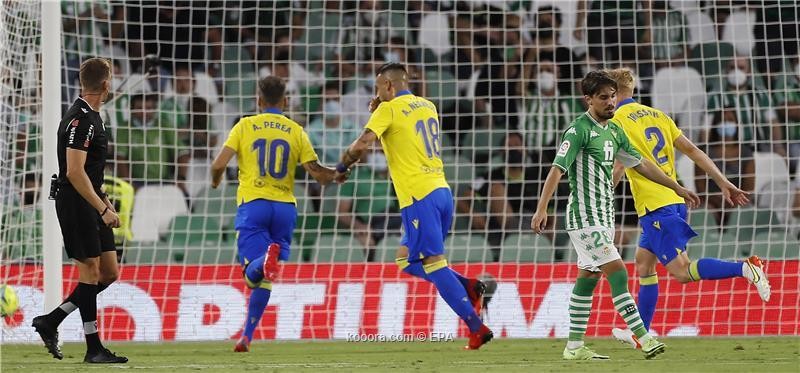 بالصور : التعادل يحسم مباراة بيتيس وقادش في الليجا