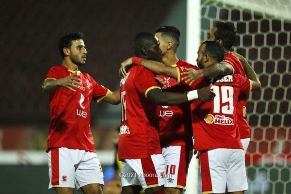 بالصور: الأهلي يعبر مفاجآت دجلة ويتصدر الدوري المصري