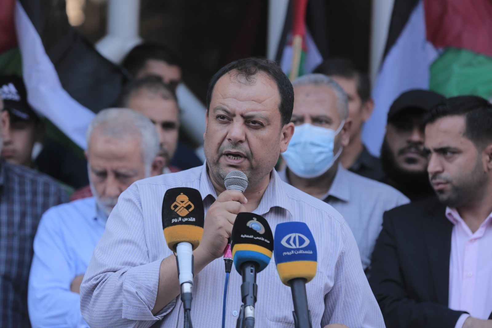 وقفة احتجاجية في غزّة تنديدًا باعتقال الأجهزة الأمنية في الضفة لـ"قادة الرأي"