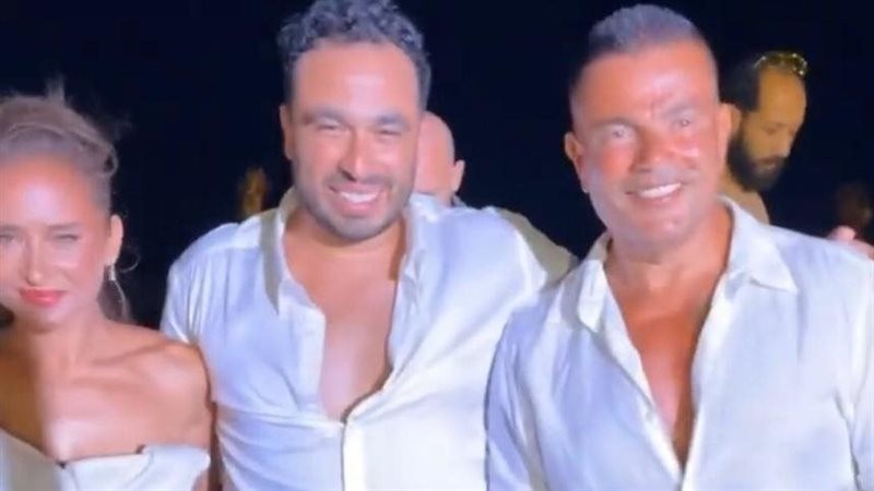 شاهدوا | النجم "عمرو دياب" يشعل زفاف الفنانة "نيللي كريم" في الساحل الشمالي