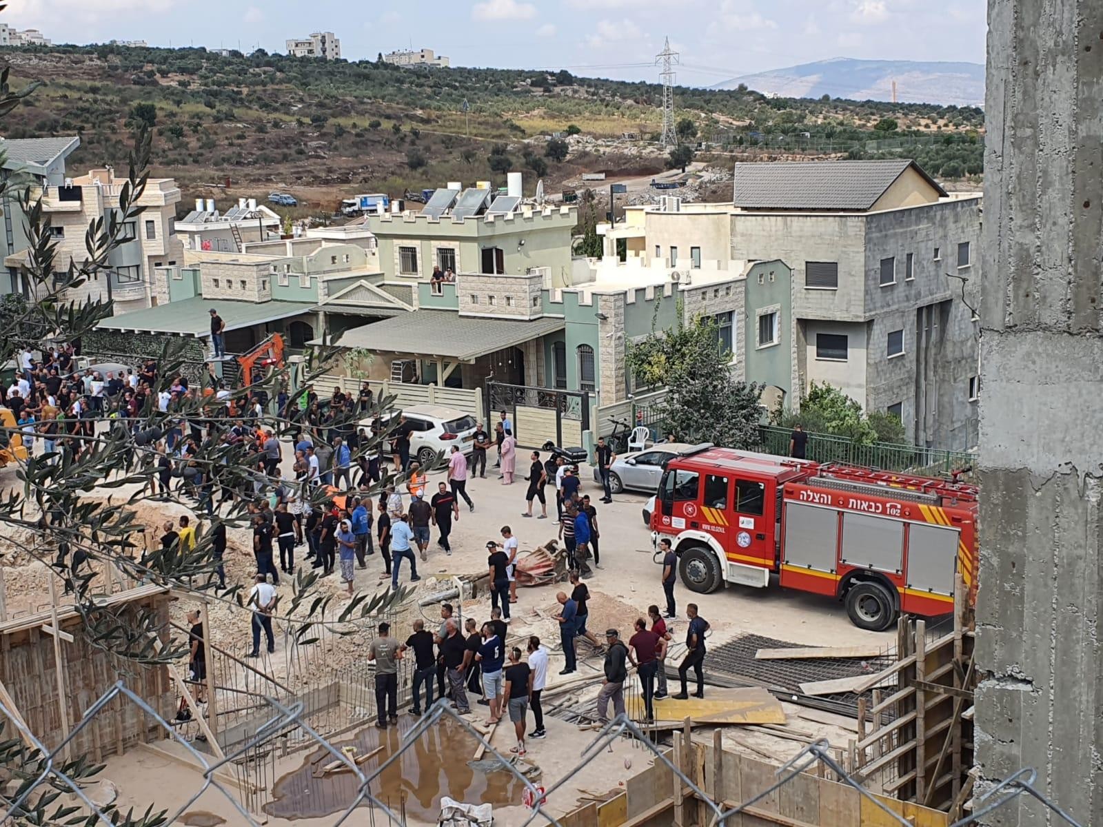شاهد.. إصابة 10 عمال إثر انهيار جدار شمال فلسطين المحتلة