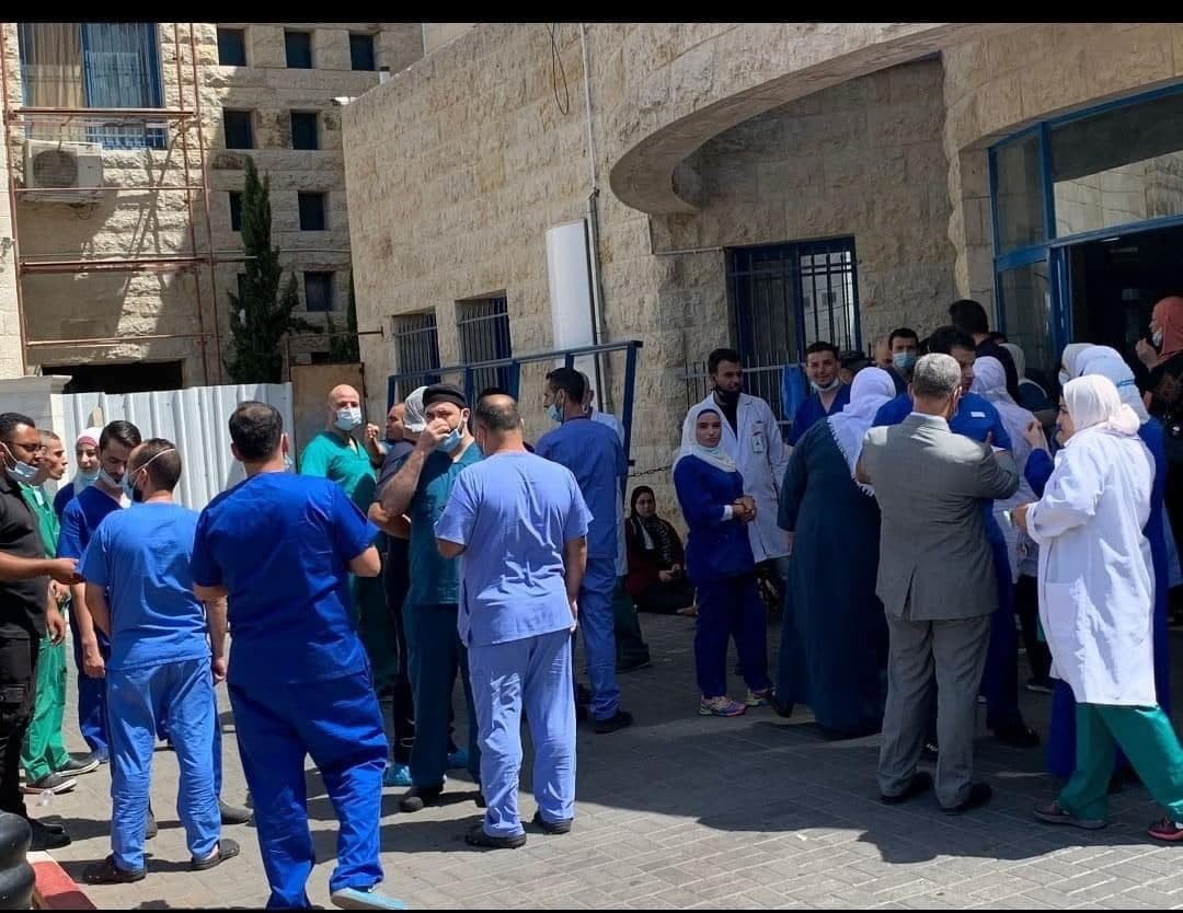 شاهد.. نقابة التمريض بالضفة الغربية تعلن الإضراب رفضًا للاعتداء على ممرضة