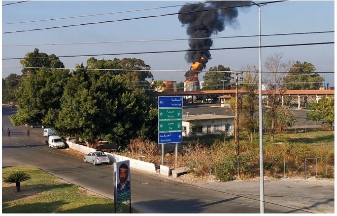 شاهد.. اندلاع حريق كبير بخزان نفط في لبنان