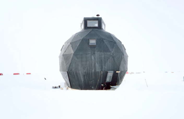 233693-مشنأة-بحثية-لرداسة-بيئة-الجليد-فى-جرينلاند.png