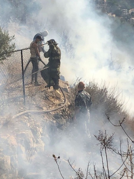 شاهد.. اندلاع حريق كبير في جبل لبنان