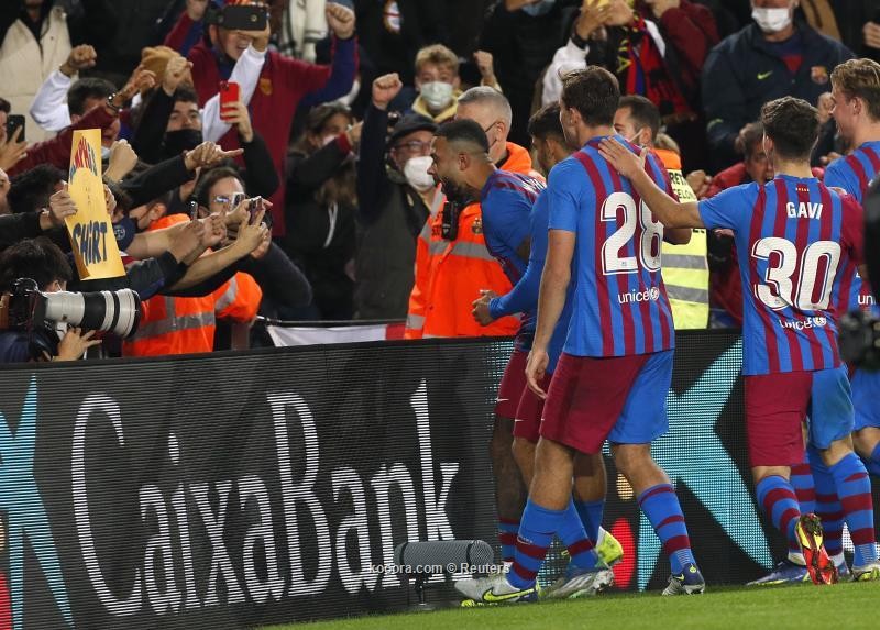 بالصور.. تشافي يبدأ ولايته مع برشلونة بحسم ديربي كتالونيا
