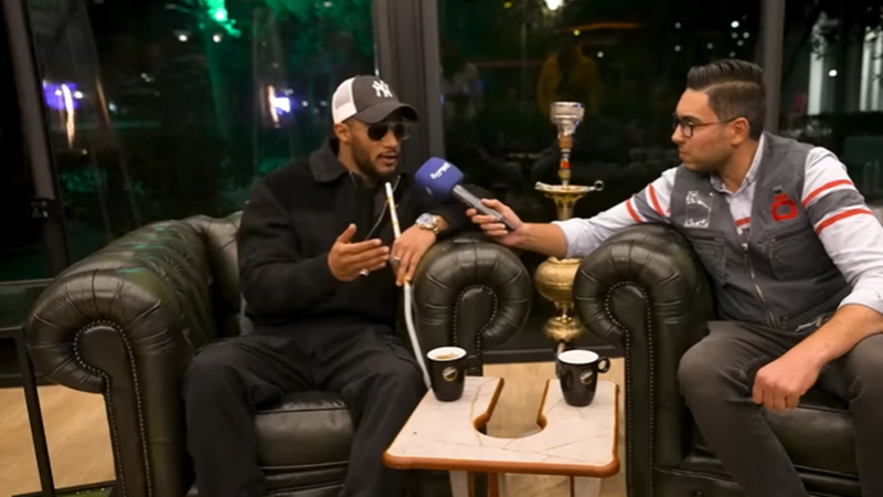 فيديو: النجم "محمد رمضان" يشرب الشيشة خلال مقابلة تلفزيونية!