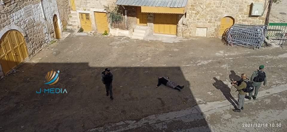 الإعلام العبري يزعم إصابة مستوطن إثر عملية طعن قرب الحرم الإبراهيمي