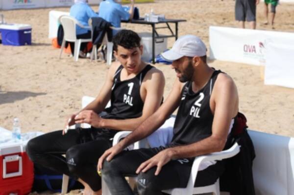 بالصور : فلسطين تهزم الأردن في غرب آسيا للطائرة الشاطئية