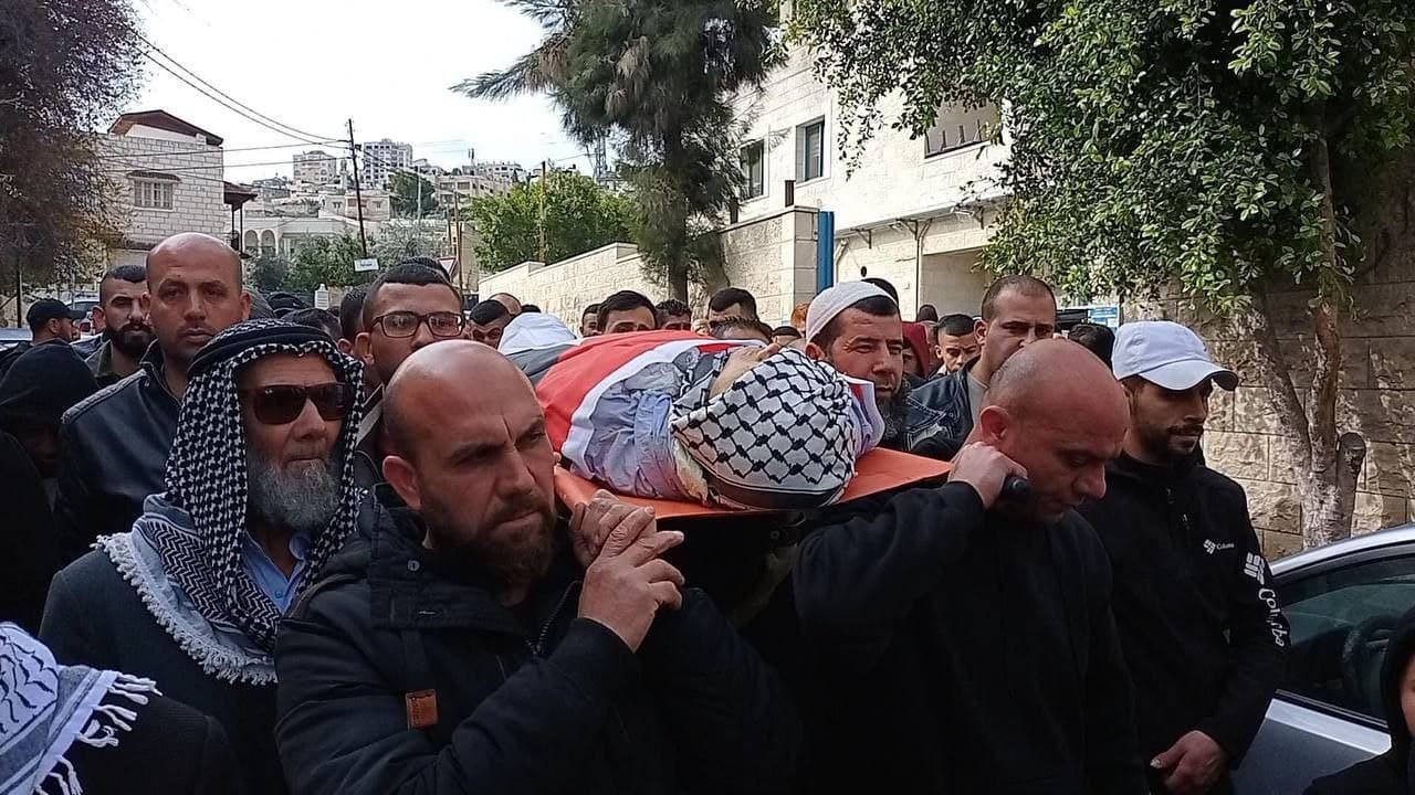 أهالي السيلة الحارثية يُشيعون جثمان الشهيد محمد أبو صلاح