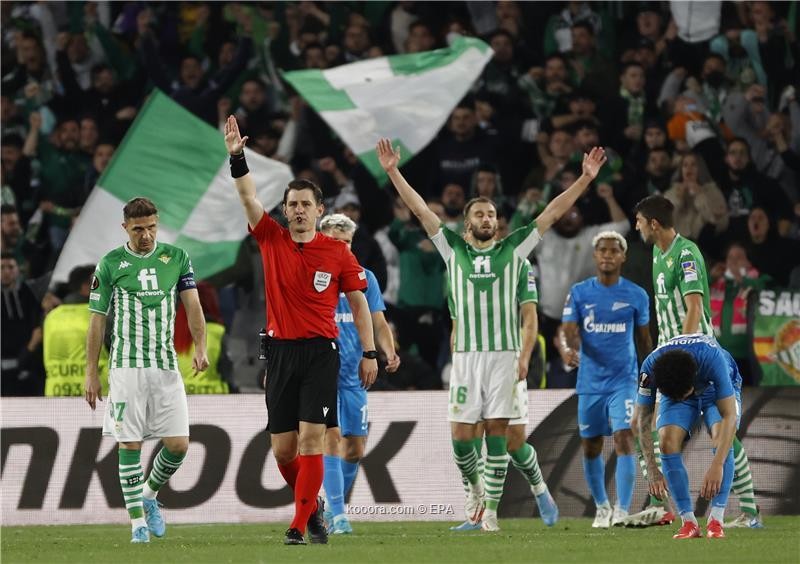 بالصور : ريال بيتيس إلى ثمن نهائي اليوروبا ليج.. ودورتموند يودع