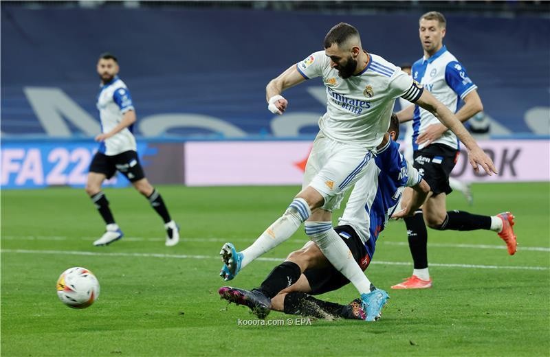 بالصور : ريال مدريد يضرب ألافيس بثلاثية ويعزز صدارته لليجا